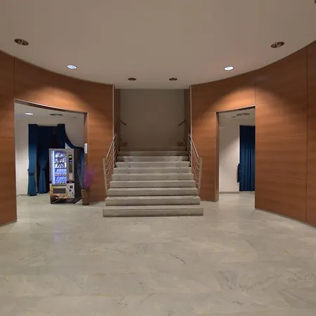 Collegio Emiliani بولياسكو