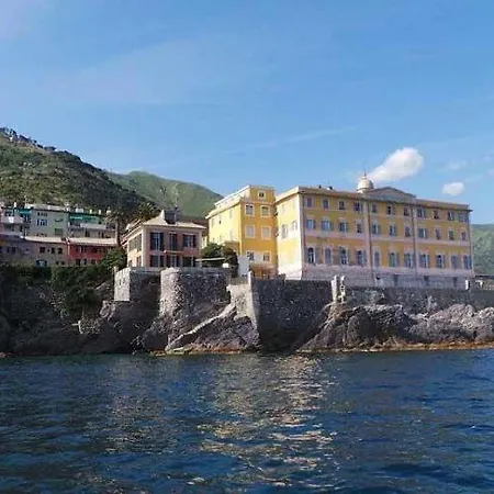 Collegio Emiliani Bed & Breakfast Bogliasco